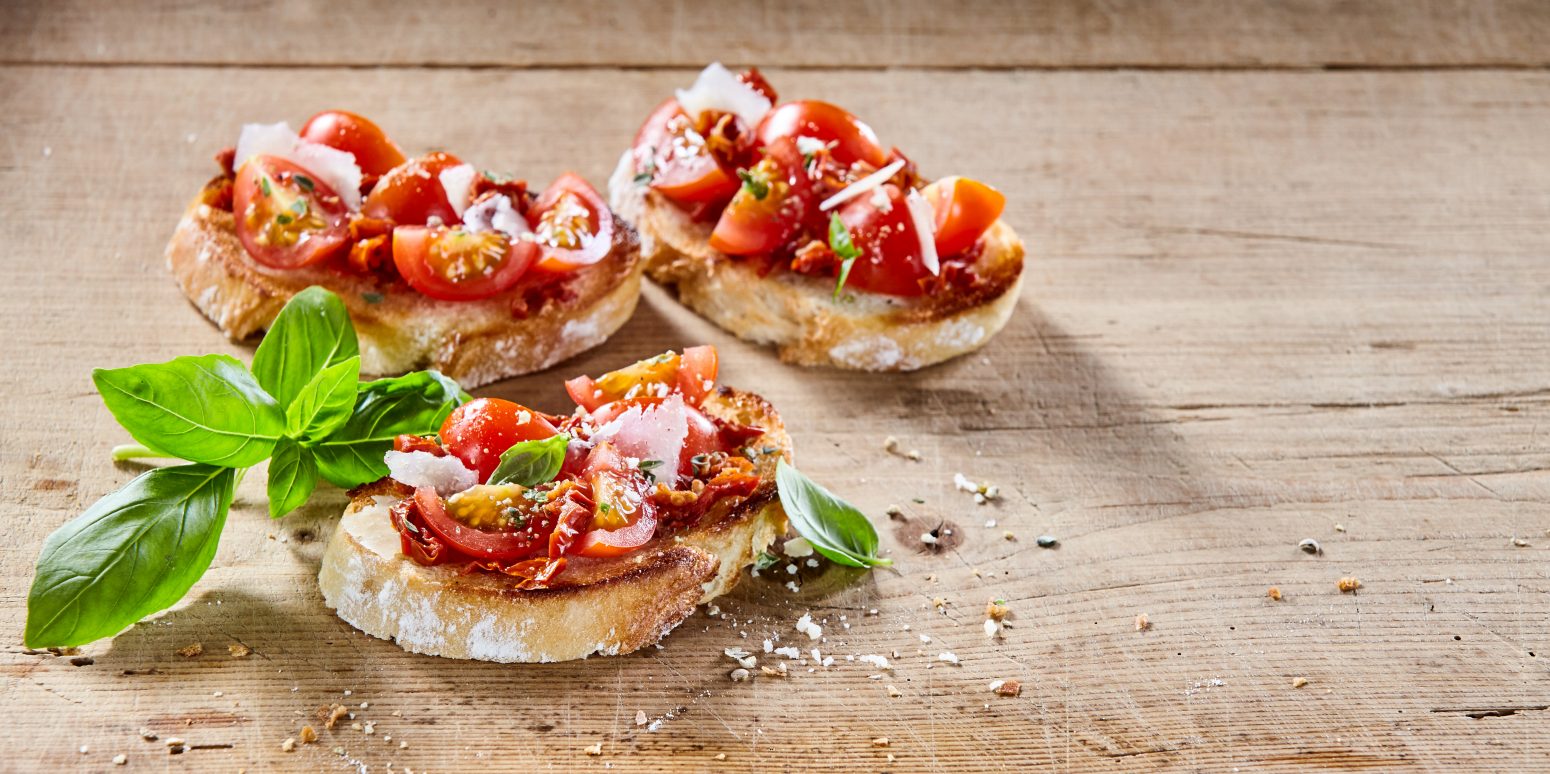 Klassische Bruschetta mit Tomate