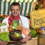 Download - Der WASGAU Wochenmarkt: saisonales Obst und Gemüse aus Rheinland-Pfalz und dem Saarland sowie hochwertige WASGAU Marken-Produkte / Bildquelle: WASGAU Produktions & Handels AG