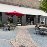 Download - WASGAU Bäckerei & Café in Dahn – Sitzbereich außen