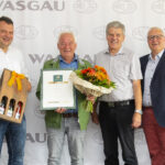 Download - Ehrung zum 50-jährigen Firmenjubiläum bei WASGAU (v.l.n.r.): Sören Kettenring, Leiter Personal WASGAU; Jubilar Armin Stroh, Fachberater Selbstständiger Einzelhandel WASGAU; Günther Simon, Vertriebsleitung Selbstständiger Einzelhandel WASGAU; Peter Scharf, Geschäftsführer WASGAU C+C Großhandel GmbH