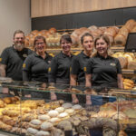 Download - Die neue WASGAU Bäckerei mit Café in Herxheim – das WASGAU Team bei der Eröffnung (v.l.n.r.): Erik Heidenreich, Anja Heimgartner-Weber, Natascha Schneider, Diana Fritz, Elena Jidveian