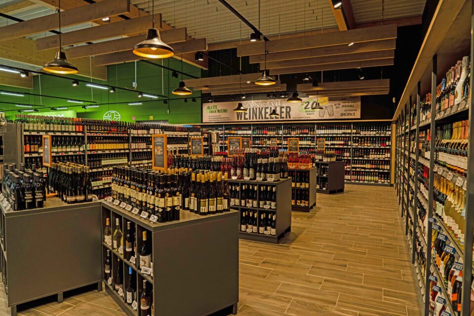 WASGAU Frischemarkt Landstuhl - WASGAU Weinkeller (Foto: WASGAU AG)