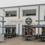 Download - Außenansicht WASGAU Café-Bäckerei in Pirmasens (Foto: WASGAU AG)