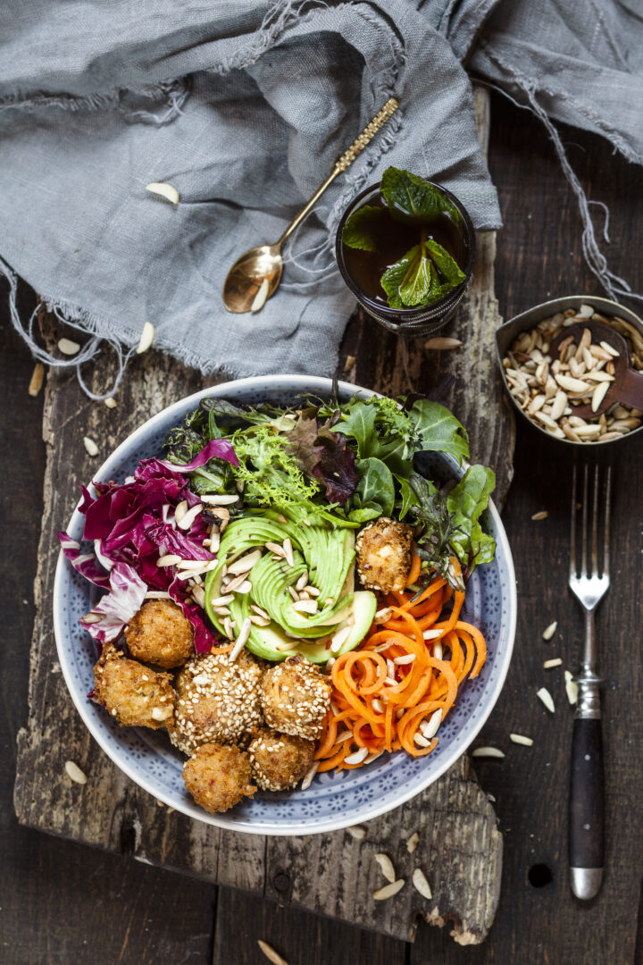 Leckere Falafel Bowl einfach selber machen. Vegane Rezeptideen von WASGAU.