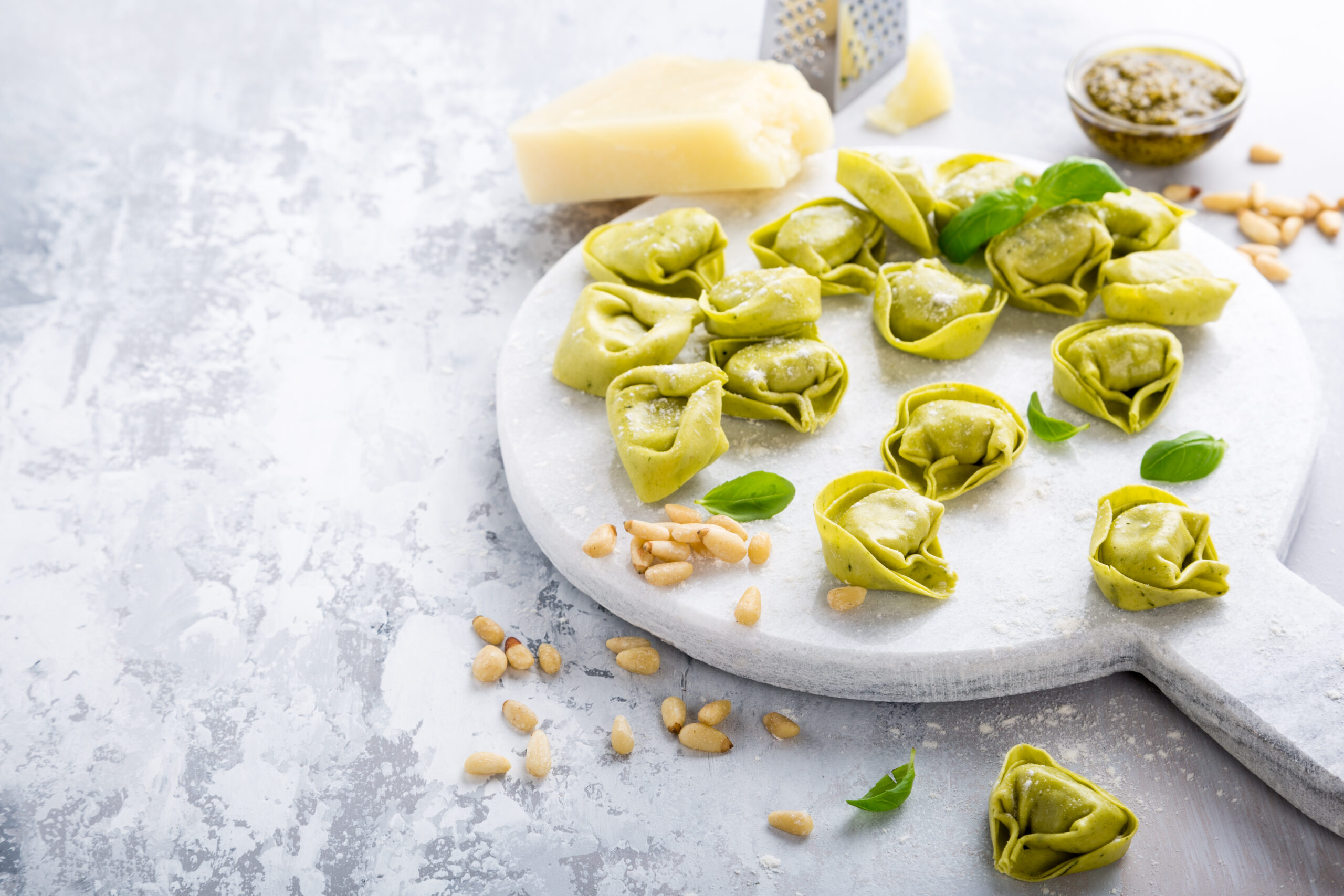 Tortelloni mit Pesto