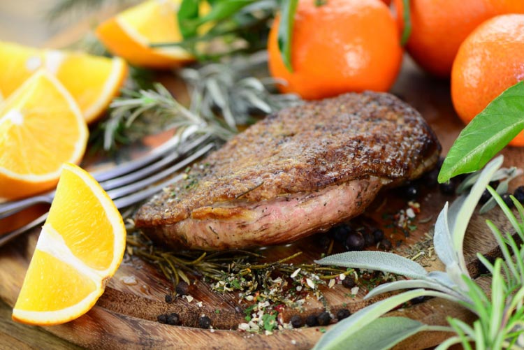 Barbarie-Entenbrust mit Rotweinsoße und Kartoffelpüree