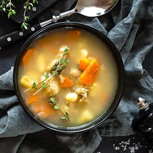 Rindfleischsuppe mit Markklößchen - Rezept Bild